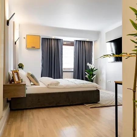 Apartment Vibe Romana Square By Global