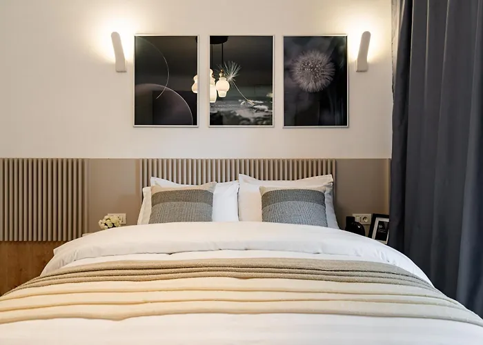 Vibe Romana Square By Global * Bucureşti